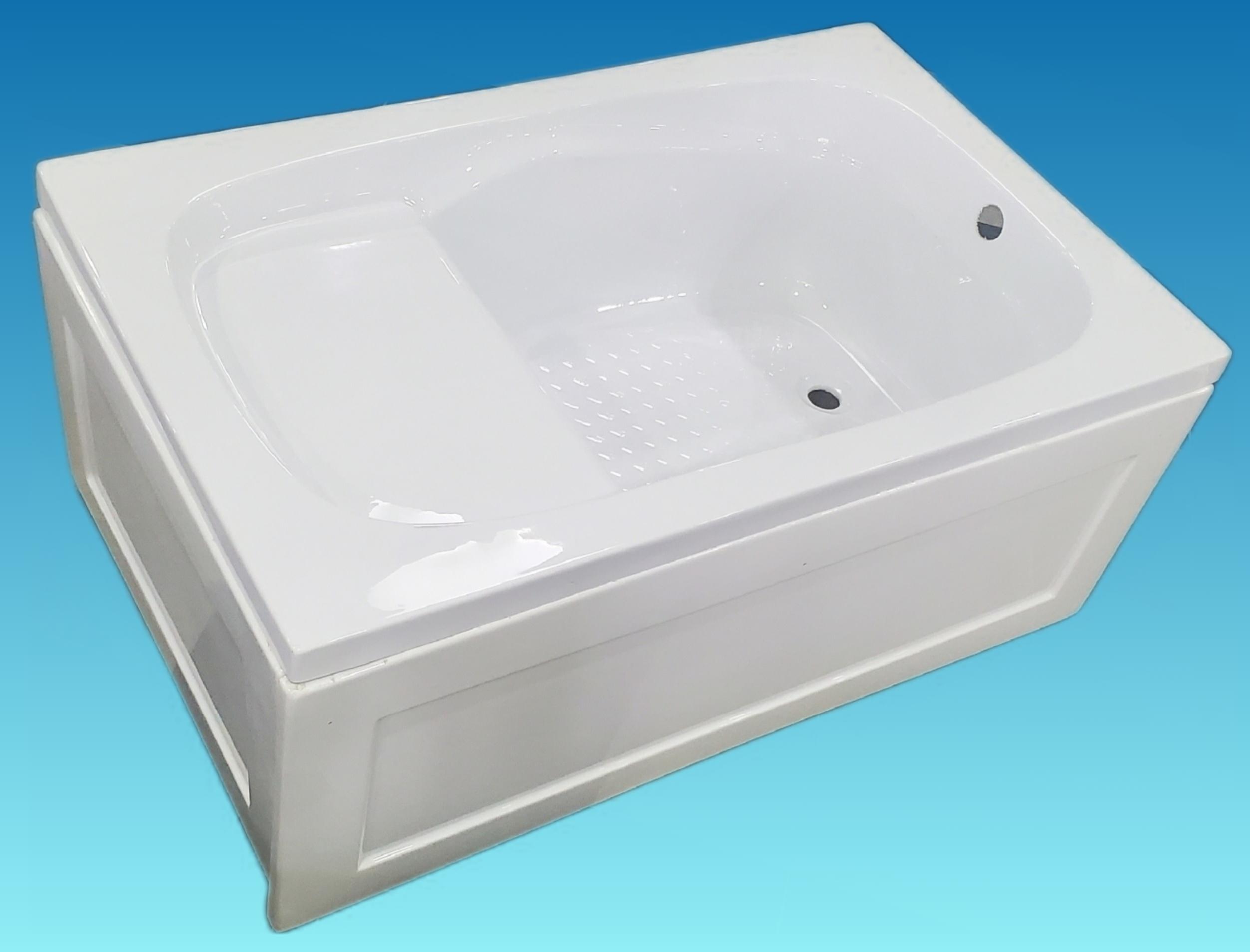 Ванна акриловая с сиденьем с боковой панелью 120*75*высота 45см.