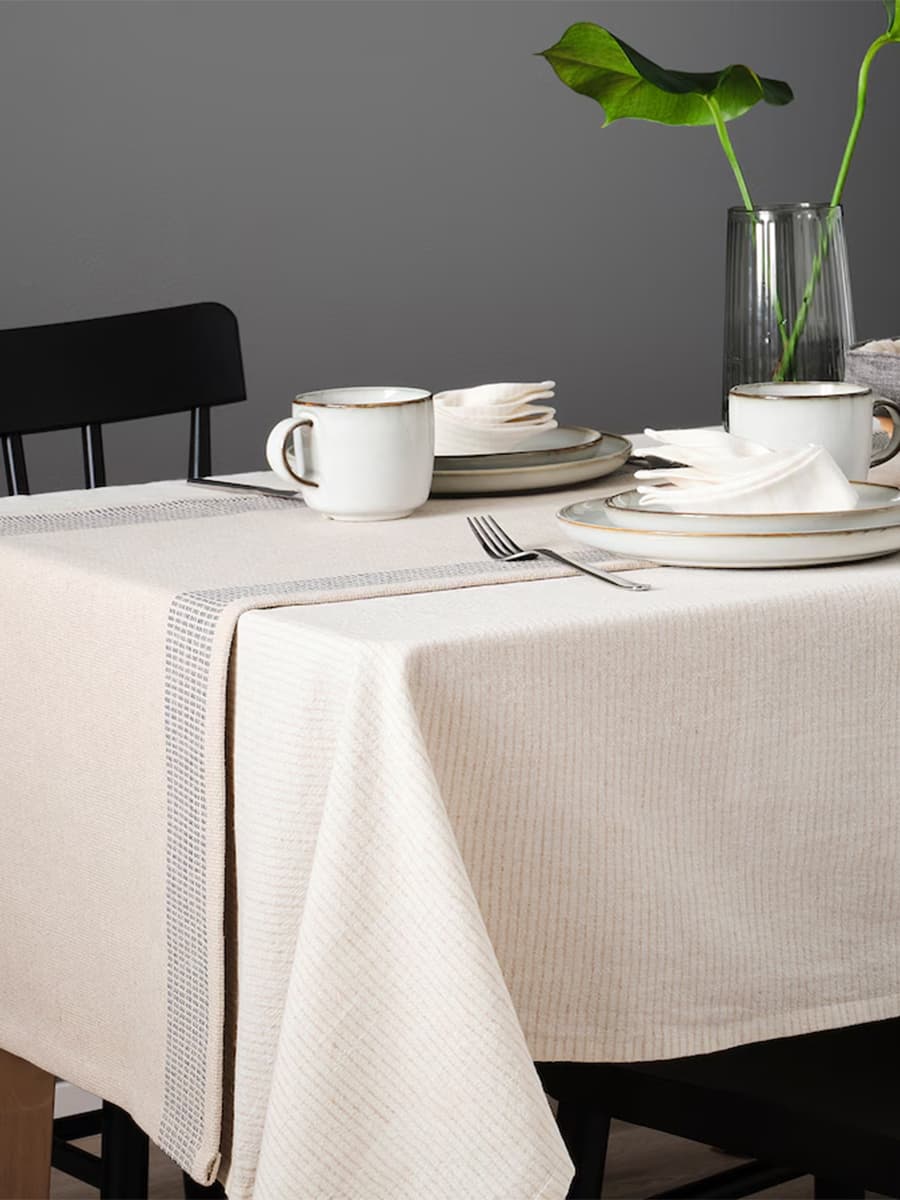 Скатерть IKEA SILVERARV, бежевый, 145х240 см