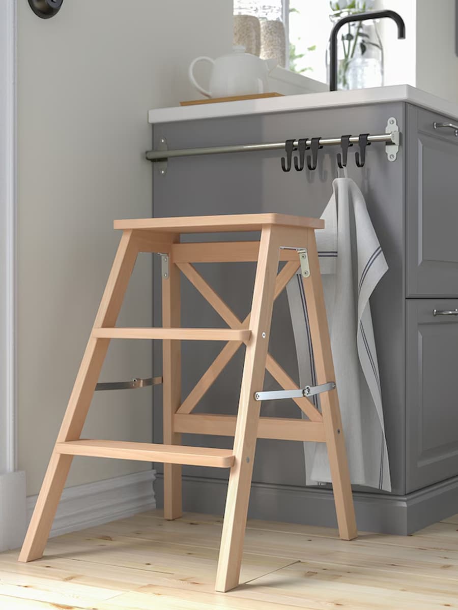 Стремянка IKEA BEKVÄM 3 ступеньки бук 63 см