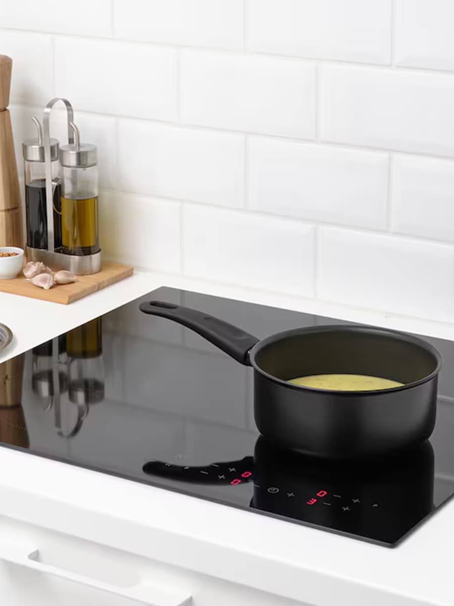 Кастрюля с крышкой IKEA HEMLAGAD черная 2 l