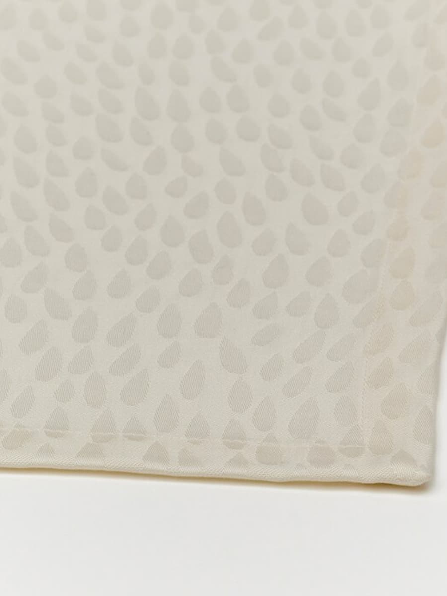 Скатерть IKEA LIGUSTER белая с рисунком 145х240 см
