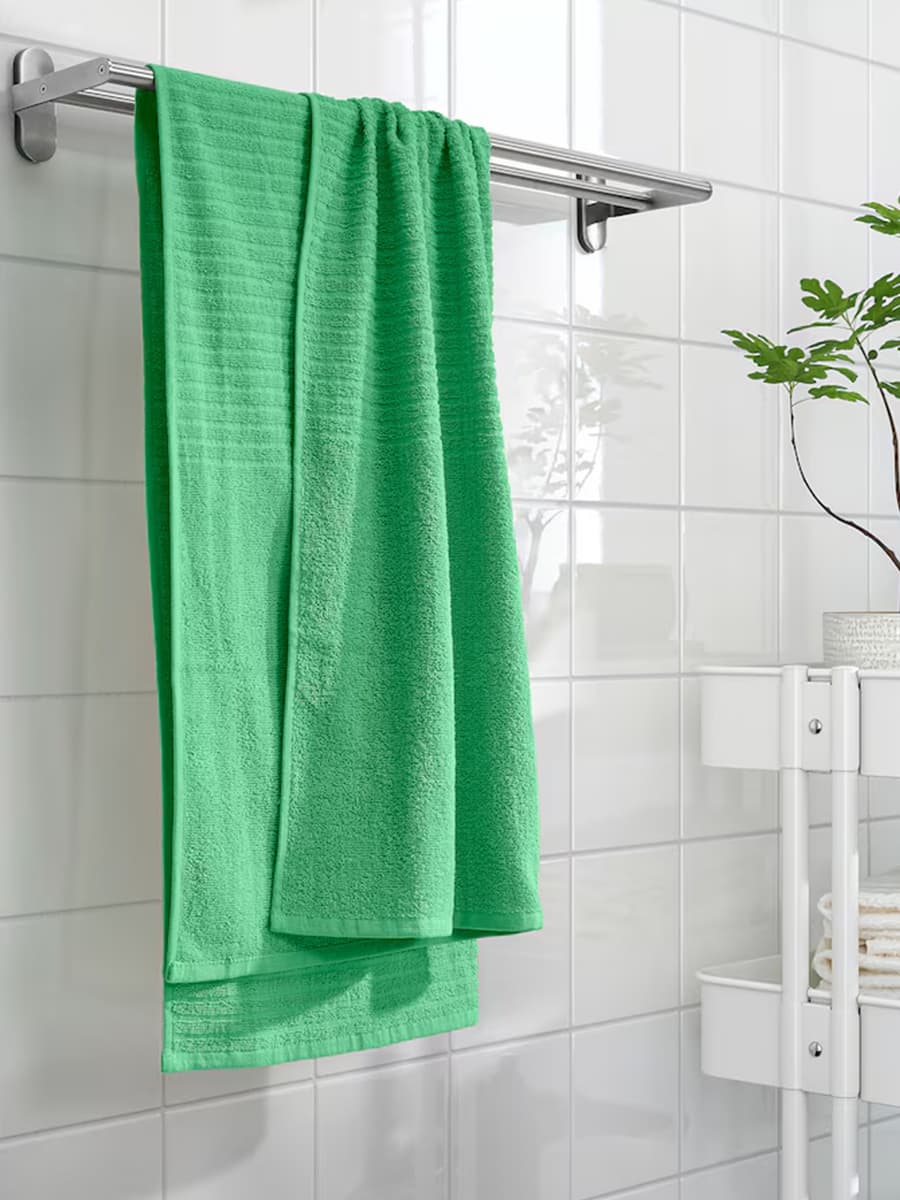 Банное полотенце IKEA VÅGSJÖN ярко-зеленое,70x140 см 