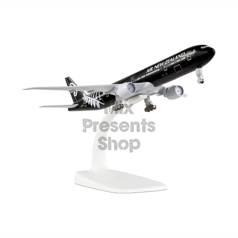 Модель самолёта "Air New Zealand" Boeing-777 20см (металл)