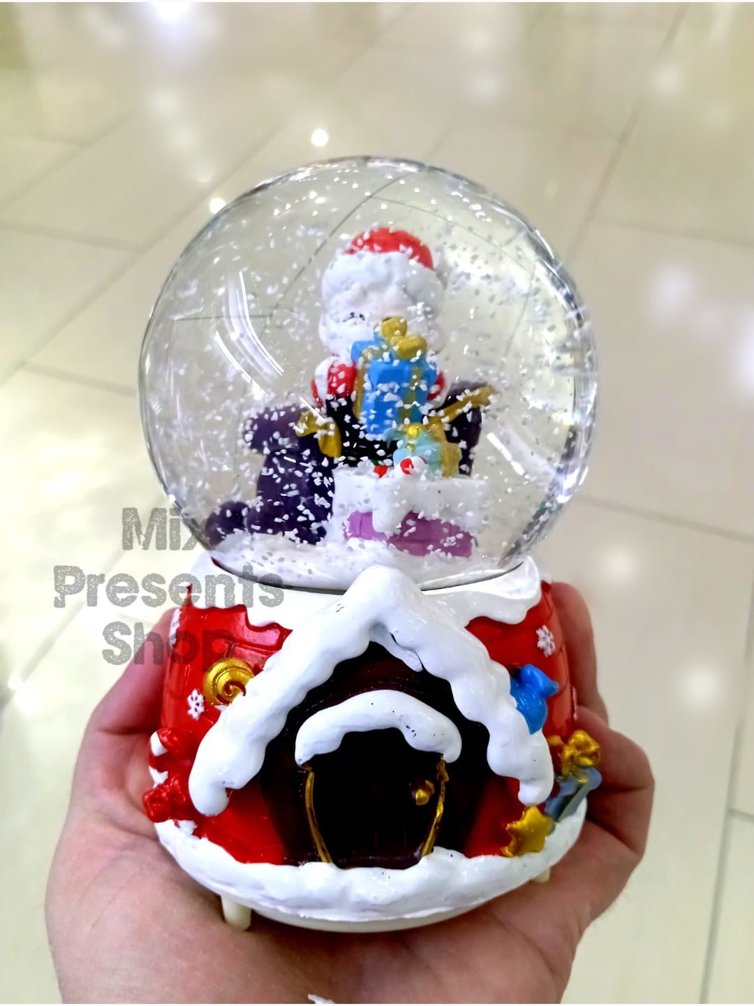 Снежный шар новогодний "Merry Christmas" с музыкой и подсветкой (электронный)